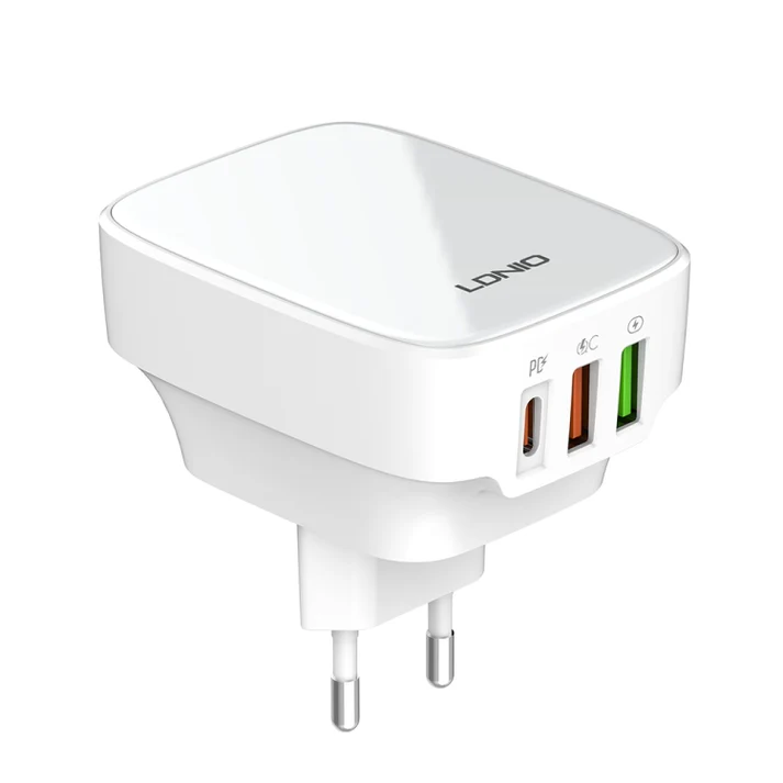 Ldnio Q334 32W 3-Port USB QC4.0 Super Fast Charger (EU Plug) - Image 2